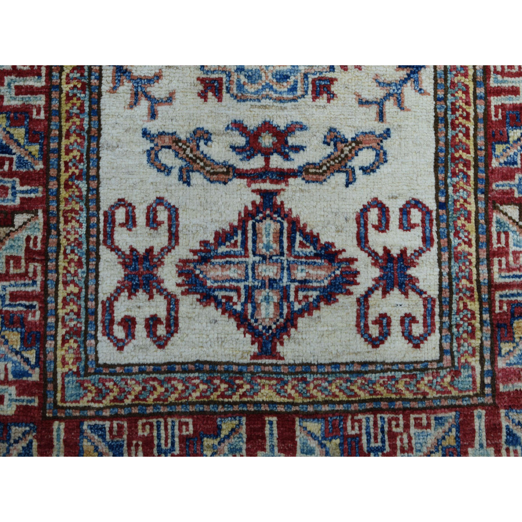 Traditional Wool Hand-Knotted Area Rug 2'2